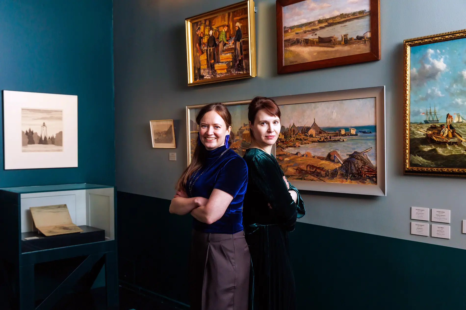 Kuraatorid Laura Jamsja ja Kadri Asmer.